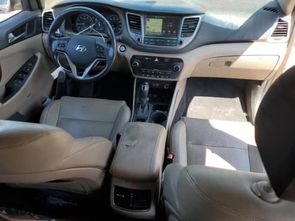 2017 Hyundai Tucson SE with VIN KM8J33A47HU422667, listed as a Copart auction lot 81711595 with 105,108 mi miles and Salvage title. Bid and sale history available at DreamBid. Image 8.