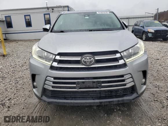✅ 2017 Toyota Highlander Limited • VIN: 5TDDZRFH8HS374857 • Lot: 91825235. Wystawiony na Copart z przebiegiem 222 914 mil. Bezpłatny archiwum sprzedaży aukcyjnych z USA i szczegółowy raport historii pojazdu na DreamBid. Zdjęcie 5.