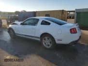 ✅ 2012 Ford Mustang V6 • VIN: 1ZVBP8AM7C5244687 • Lot: 84251955. Wystawiony na Copart z przebiegiem 175 777 mil. Bezpłatny archiwum sprzedaży aukcyjnych z USA i szczegółowy raport historii pojazdu na DreamBid. Zdjęcie 2.