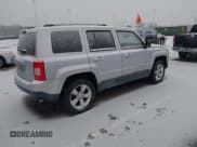 ✅ 2011 Jeep Patriot Latitude X • VIN: 1J4NF4GB4BD165266 • Lot: 41267575. Wystawiony na IAAI z przebiegiem 96 402 mil. Bezpłatny archiwum sprzedaży aukcyjnych z USA i szczegółowy raport historii pojazdu na DreamBid. Zdjęcie 4.