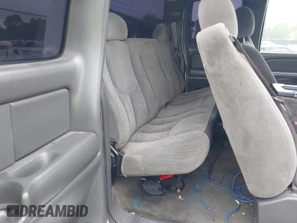 ✅ 2004 Chevrolet Silverado 2500HD LT • VIN: 1GCHK29164E130488 • Лот: 42934215. Опубликован ранее на IAAI с пробегом 380 858 миль. Бесплатный доступ к архиву аукционных продаж из США и подробный отчёт об истории автомобиля на DreamBid. Изображение 8.