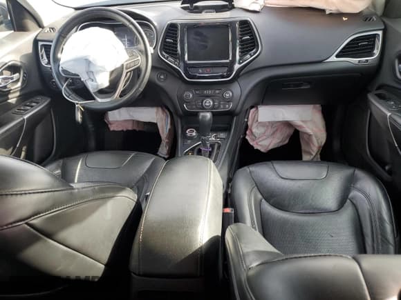 ✅ 2019 Jeep Cherokee Limited • VIN: 1C4PJMDN3KD168882 • Lot: 91855025. Listed on Copart with 126,280 mi. Free auction sales archive from the USA and detailed vehicle history report at DreamBid. Image 8.