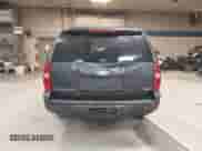 2010 Chevrolet Suburban LT z VIN 1GNUKJE36AR139025, wystawiony jako IAAI lot #41311327 z przebiegiem 201 955 mil mil oraz . Historia ofert i sprzedaży dostępna na DreamBid. Obrazek 16.