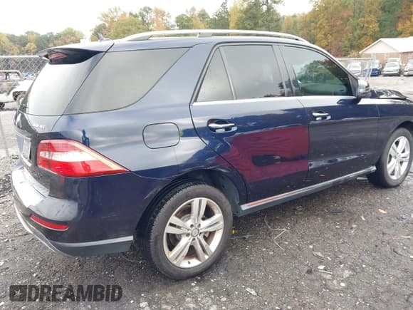 ✅ 2015 Mercedes-Benz M 250 • VIN: 4JGDA0EB5FA472458 • Lot: 43590754. Listed on IAAI with 171,771 mi. Free auction sales archive from the USA and detailed vehicle history report at DreamBid. Image 4.
