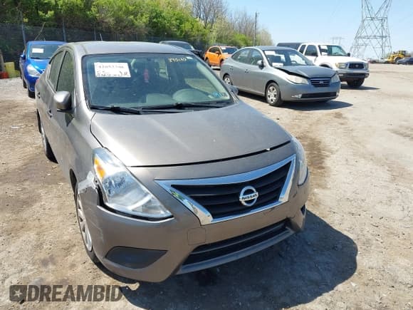✅ 2017 Nissan Versa S • VIN: 3N1CN7AP9HL895170 • Lot: 42053386. Wystawiony na IAAI z przebiegiem 153 202 mil. Bezpłatny archiwum sprzedaży aukcyjnych z USA i szczegółowy raport historii pojazdu na DreamBid. Zdjęcie 6.