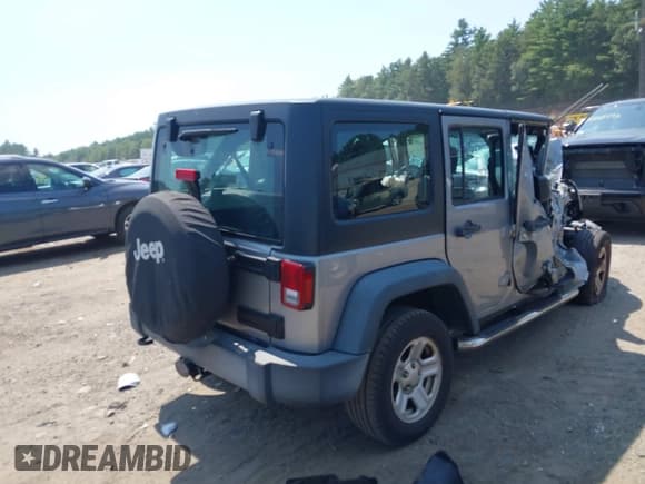 ✅ 2016 Jeep Wrangler Unlimited Freedom • VIN: 1C4BJWDG7GL226173 • Lot: 42806620. Wystawiony na IAAI z przebiegiem Nie podano. Bezpłatny archiwum sprzedaży aukcyjnych z USA i szczegółowy raport historii pojazdu na DreamBid. Zdjęcie 4.