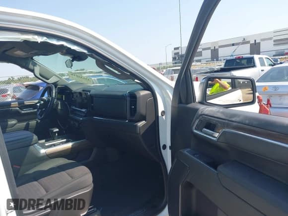 ✅ 2024 Chevrolet Silverado 1500 LT • VIN: 2GCUDDED9R1234258 • Лот: 43142010. Опубликован ранее на IAAI с пробегом 24 226 миль. Бесплатный доступ к архиву аукционных продаж из США и подробный отчёт об истории автомобиля на DreamBid. Изображение 5.