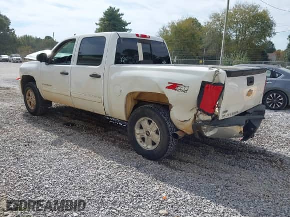 ✅ 2011 Chevrolet Silverado 1500 LT • VIN: 3GCPKSE36BG152225 • Лот: 43468278. Размещён на IAAI с пробегом 169 767 миль миль. Получите бесплатный доступ к архиву аукционных продаж из США и посмотрите подробный отчёт об истории автомобиля на DreamBid. Изображение 3.
