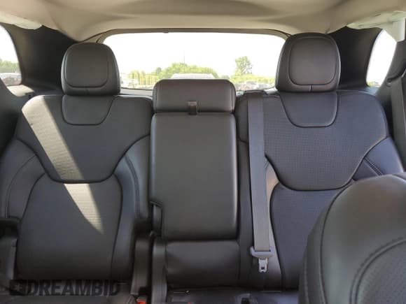 ✅ 2021 Jeep Cherokee Limited • VIN: 1C4PJMDN4MD163046 • Лот: 64278885. Опубликован ранее на Copart с пробегом 30 216 миль. Бесплатный доступ к архиву аукционных продаж из США и подробный отчёт об истории автомобиля на DreamBid. Изображение 10.