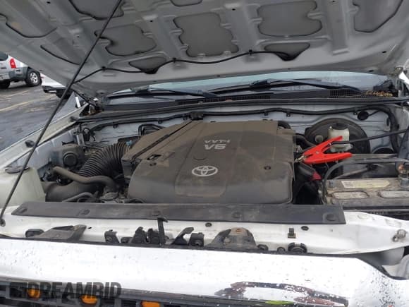 ✅ 2014 Toyota Tacoma PreRunner • VIN: 3TMJU4GN3EM164400 • Lot: 43281799. Listed on IAAI with 79,505 mi. Free auction sales archive from the USA and detailed vehicle history report at DreamBid. Image 10.