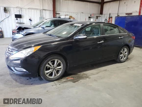 ✅ 2013 Hyundai Sonata SE • VIN: 5NPEC4AC2DH724102 • Lot: 90995505. Listed on Copart with 157,109 mi. Free auction sales archive from the USA and detailed vehicle history report at DreamBid. Image 1.