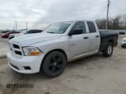 ✅ 2009 Dodge 1500 SLT • VIN: 1D3HB18P09S793216 • Lot: 48635255. Wystawiony na Copart z przebiegiem 202 182 mil. Bezpłatny archiwum sprzedaży aukcyjnych z USA i szczegółowy raport historii pojazdu na DreamBid. Zdjęcie 1.