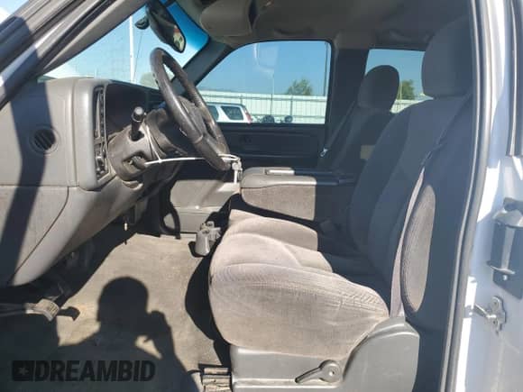 2006 Chevrolet Silverado 1500 LS z VIN 1GCEK19V16Z207120, wystawiony jako Copart lot #69255924 z przebiegiem 215 962 mil mil oraz Szkoda całkowita • Salvage title. Historia ofert i sprzedaży dostępna na DreamBid. Obrazek 7.