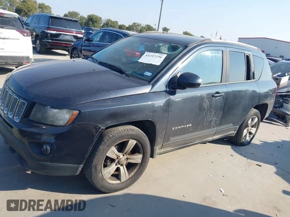 ✅ 2015 Jeep Compass High Altitude • VIN: 1C4NJDEBXFD217092 • Lot: 43237256. Listed on IAAI with 161,684 mi. Free auction sales archive from the USA and detailed vehicle history report at DreamBid. Image 14.
