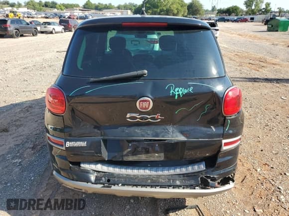 ✅ 2018 FIAT 500L Trekking • VIN: ZFBCFADH1JZ040945 • Lot: 62472054. Listed on Copart with 90,021 mi. Free auction sales archive from the USA and detailed vehicle history report at DreamBid. Image 6.