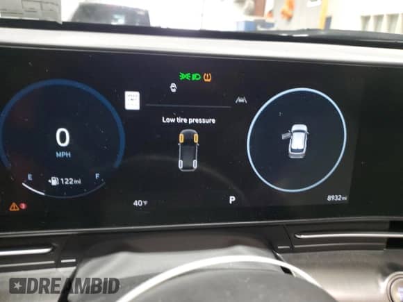 2024 Hyundai Kona Limited with VIN KM8HECA38RU053609, listed as a Copart auction lot 69324404 with 8,932 mi miles and Salvage title. Bid and sale history available at DreamBid. Image 9.