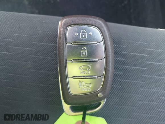 2019 Hyundai Tucson Value with VIN KM8J33A46KU052965, listed as a IAAI auction lot 42662016 with 115,861 mi miles and . Bid and sale history available at DreamBid. Image 11.