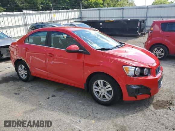 2015 Chevrolet Sonic LT z VIN 1G1JC5SG3F4139150, wystawiony jako Copart lot #67015864 z przebiegiem 39 057 mil mil oraz Szkoda całkowita • Salvage title. Historia ofert i sprzedaży dostępna na DreamBid. Obrazek 4.