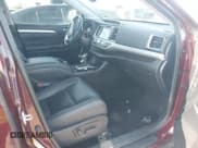 ✅ 2019 Toyota Highlander SE • VIN: 5TDKZRFH0KS370350 • Лот: 43098299. Опубликован ранее на IAAI с пробегом 202 248 миль. Бесплатный доступ к архиву аукционных продаж из США и подробный отчёт об истории автомобиля на DreamBid. Изображение 5.