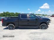 ✅ 2022 Chevrolet Silverado 1500 LT Trail Boss • VIN: 1GCPYFED0NZ236995 • Lot: 42514111. Wystawiony na IAAI z przebiegiem 53 377 mil. Bezpłatny archiwum sprzedaży aukcyjnych z USA i szczegółowy raport historii pojazdu na DreamBid. Zdjęcie 13.