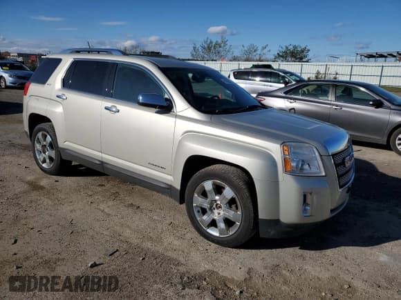 ✅ 2015 GMC Terrain SLT • VIN: 2GKFLYE38F6193165 • Лот: 91633575. Опубликован ранее на Copart с пробегом 121 674 миль. Бесплатный доступ к архиву аукционных продаж из США и подробный отчёт об истории автомобиля на DreamBid. Изображение 4.