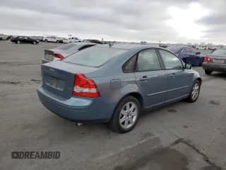 ✅ 2005 Volvo S40 • VIN: YV1MS682552054517 • Lot: 72760444. Listed on Copart with 115,527 mi. Free auction sales archive from the USA and detailed vehicle history report at DreamBid. Image 3.