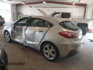 ✅ 2017 Chevrolet Cruze Premier • VIN: 3G1BF6SM4HS607896 • Lot: 42726084. Wystawiony na IAAI z przebiegiem 96 993 mil. Bezpłatny archiwum sprzedaży aukcyjnych z USA i szczegółowy raport historii pojazdu na DreamBid. Zdjęcie 3.