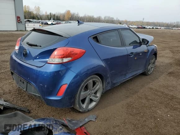 ✅ 2016 Hyundai Veloster • VIN: KMHTC6AD9GU269850 • Lot: 76979194. Wystawiony na Copart z przebiegiem 229 699 mil. Bezpłatny archiwum sprzedaży aukcyjnych z USA i szczegółowy raport historii pojazdu na DreamBid. Zdjęcie 3.