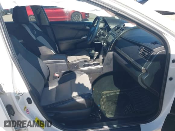 ✅ 2012 Toyota Camry L • VIN: 4T1BF1FK6CU561642 • Lot: 43664523. Wystawiony na IAAI z przebiegiem 178 738 mil. Bezpłatny archiwum sprzedaży aukcyjnych z USA i szczegółowy raport historii pojazdu na DreamBid. Zdjęcie 5.