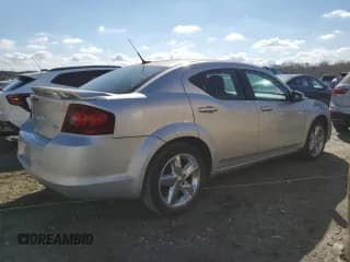 ✅ 2011 Dodge Avenger Lux • VIN: 1B3BD2FG5BN506217 • Лот: 79124874. Опубликован ранее на Copart с пробегом 38 312 миль. Бесплатный доступ к архиву аукционных продаж из США и подробный отчёт об истории автомобиля на DreamBid. Изображение 3.