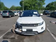 ✅ 2015 Land Rover Range Rover Evoque Pure Plus • VIN: SALVP2BG4FH044805 • Lot: 42649768. Wystawiony na IAAI z przebiegiem 66 663 mil. Bezpłatny archiwum sprzedaży aukcyjnych z USA i szczegółowy raport historii pojazdu na DreamBid. Zdjęcie 12.