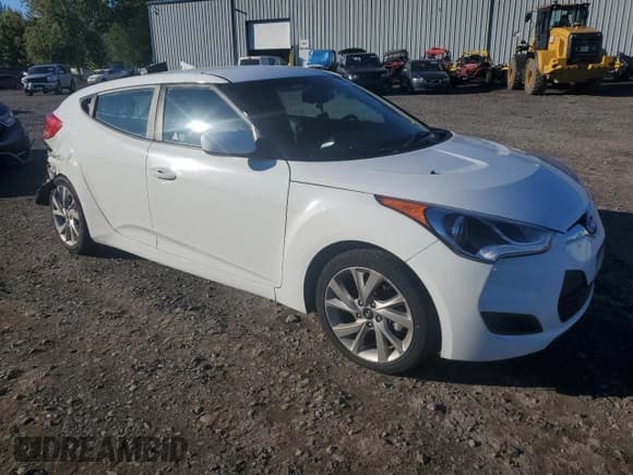 ✅ 2016 Hyundai Veloster • VIN: KMHTC6AD1GU300315 • Lot: 82421035. Wystawiony na Copart z przebiegiem 65 350 mil. Bezpłatny archiwum sprzedaży aukcyjnych z USA i szczegółowy raport historii pojazdu na DreamBid. Zdjęcie 4.