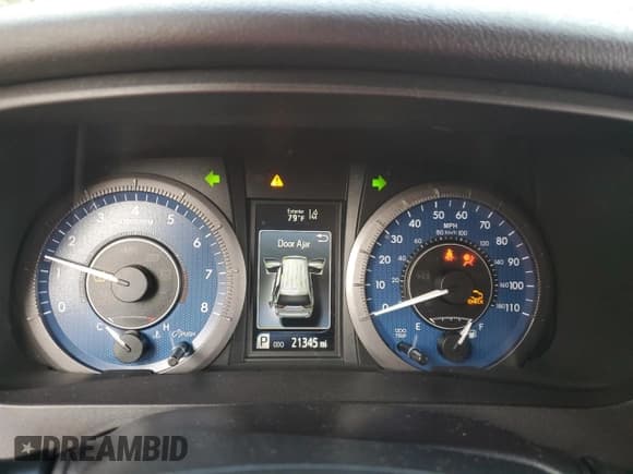 ✅ 2020 Toyota Sienna LE Auto Access Seat • VIN: 5TDKZ3DC4LS060501 • Lot: 55944775. Listed on Copart with 21,345 mi. Free auction sales archive from the USA and detailed vehicle history report at DreamBid. Image 9.