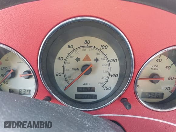 ✅ 1999 Mercedes-Benz SLK 230/320 • VIN: WDBKK47F5XF112125 • Lot: 42207615. Listed on IAAI with 93,962 mi. Free auction sales archive from the USA and detailed vehicle history report at DreamBid. Image 7.