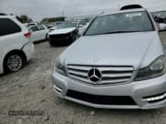 ✅ 2013 Mercedes-Benz C 300 Sport • VIN: WDDGF8AB4DR283893 • Lot: 90080255. Wystawiony na Copart z przebiegiem 155 228 mil. Bezpłatny archiwum sprzedaży aukcyjnych z USA i szczegółowy raport historii pojazdu na DreamBid. Zdjęcie 13.