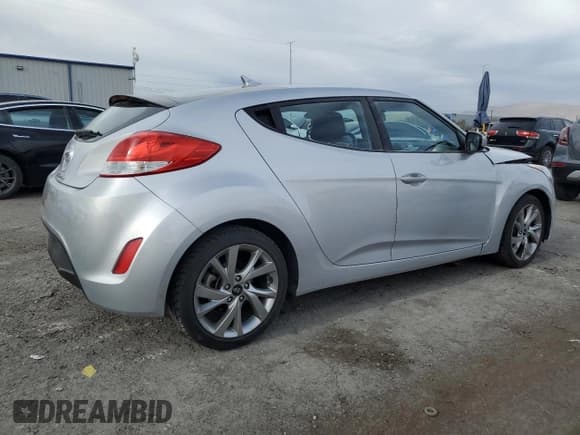 ✅ 2016 Hyundai Veloster • VIN: KMHTC6AD3GU277992 • Lot: 84486724. Wystawiony na Copart z przebiegiem 98 403 mil. Bezpłatny archiwum sprzedaży aukcyjnych z USA i szczegółowy raport historii pojazdu na DreamBid. Zdjęcie 3.