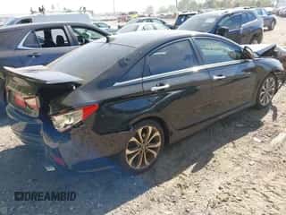 2014 Hyundai Sonata SE with VIN 5NPEC4AC3EH938159, listed as a IAAI auction lot 43422039 with 84,551 mi miles and . Bid and sale history available at DreamBid. Image 4.