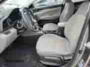 2019 Hyundai Elantra SE z VIN 5NPD74LFXKH475455, wystawiony jako Copart lot #85180005 z przebiegiem 54 979 mil mil oraz Szkoda całkowita • Salvage title. Historia ofert i sprzedaży dostępna na DreamBid. Obrazek 7.