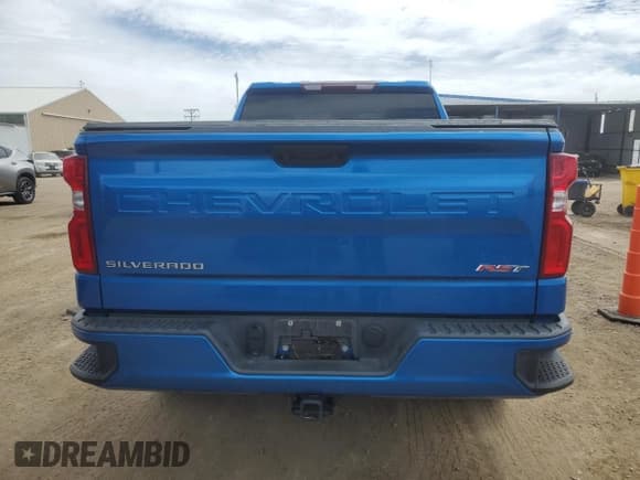 ✅ 2023 Chevrolet Silverado 1500 • VIN: 1GCRDEEK0PZ332352 • Лот: 54782755. Опубликован ранее на Copart с пробегом 31 019 миль. Бесплатный доступ к архиву аукционных продаж из США и подробный отчёт об истории автомобиля на DreamBid. Изображение 6.