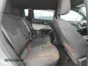 ✅ 2025 Jeep Compass Sport • VIN: 3C4NJDAN8ST575389 • Lot: 85638105. Wystawiony na Copart z przebiegiem 8 993 mil. Bezpłatny archiwum sprzedaży aukcyjnych z USA i szczegółowy raport historii pojazdu na DreamBid. Zdjęcie 11.