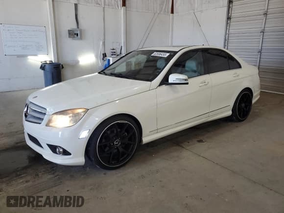 ✅ 2010 Mercedes-Benz C 300 Sport • VIN: WDDGF5EB0AR087809 • Лот: 82696455. Опубликован ранее на Copart с пробегом 130 876 миль. Бесплатный доступ к архиву аукционных продаж из США и подробный отчёт об истории автомобиля на DreamBid. Изображение 1.
