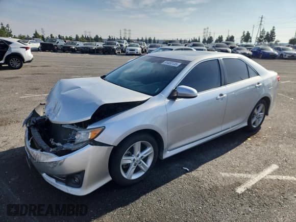 ✅ 2014 Toyota Camry SE • VIN: 4T1BF1FKXEU729169 • Lot: 91453135. Wystawiony na Copart z przebiegiem 261 242 mil. Bezpłatny archiwum sprzedaży aukcyjnych z USA i szczegółowy raport historii pojazdu na DreamBid. Zdjęcie 1.