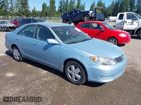 ✅ 2006 Toyota Camry STD • VIN: 4T1BE32K66U679523 • Lot: 42373048. Listed on IAAI with 257,314 mi. Free auction sales archive from the USA and detailed vehicle history report at DreamBid. Image 1.
