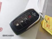 ✅ 2017 Toyota Mirai • VIN: JTDBVRBD9HA003659 • Lot: 42801342. Wystawiony na IAAI z przebiegiem 75 704 mil. Bezpłatny archiwum sprzedaży aukcyjnych z USA i szczegółowy raport historii pojazdu na DreamBid. Zdjęcie 11.