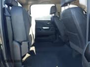 ✅ 2018 Chevrolet Silverado 2500HD LTZ • VIN: 1GC1KWEY5JF242796 • Lot: 43434125. Wystawiony na IAAI z przebiegiem 142 736 mil. Bezpłatny archiwum sprzedaży aukcyjnych z USA i szczegółowy raport historii pojazdu na DreamBid. Zdjęcie 8.