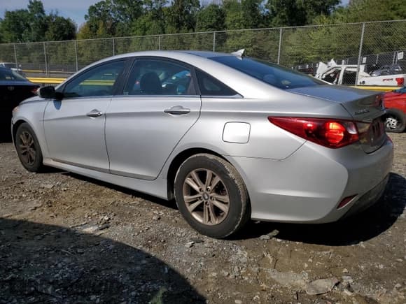 ✅ 2014 Hyundai Sonata GLS • VIN: 5NPEB4AC8EH836116 • Lot: 74568084. Wystawiony na Copart z przebiegiem 223 083 mil. Bezpłatny archiwum sprzedaży aukcyjnych z USA i szczegółowy raport historii pojazdu na DreamBid. Zdjęcie 2.