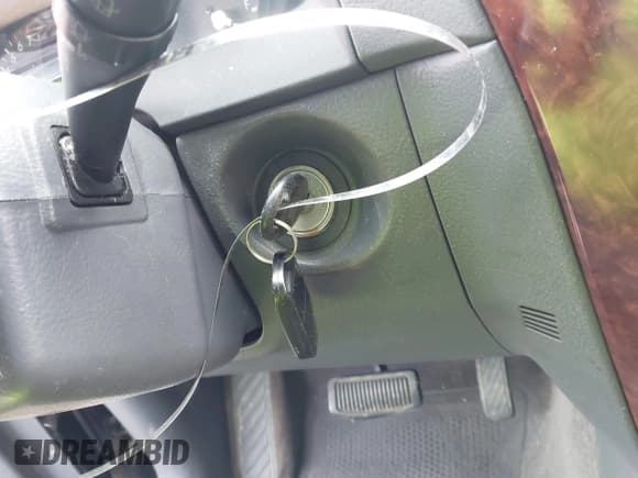 ✅ 2003 Kia Sorento LX • VIN: KNDJD733535047202 • Lot: 42016917. Listed on IAAI with 130,050 mi. Free auction sales archive from the USA and detailed vehicle history report at DreamBid. Image 11.