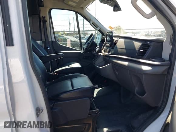 ✅ 2021 Ford Transit Cargo • VIN: 1FTBR1C83MKA88607 • Lot: 41962049. Listed on IAAI with Not provided. Free auction sales archive from the USA and detailed vehicle history report at DreamBid. Image 5.
