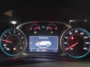 ✅ 2022 Chevrolet Traverse LT • VIN: 1GNEVHKW3NJ124361 • Lot: 41033053. Wystawiony na IAAI z przebiegiem 27 869 mil. Bezpłatny archiwum sprzedaży aukcyjnych z USA i szczegółowy raport historii pojazdu na DreamBid. Zdjęcie 7.