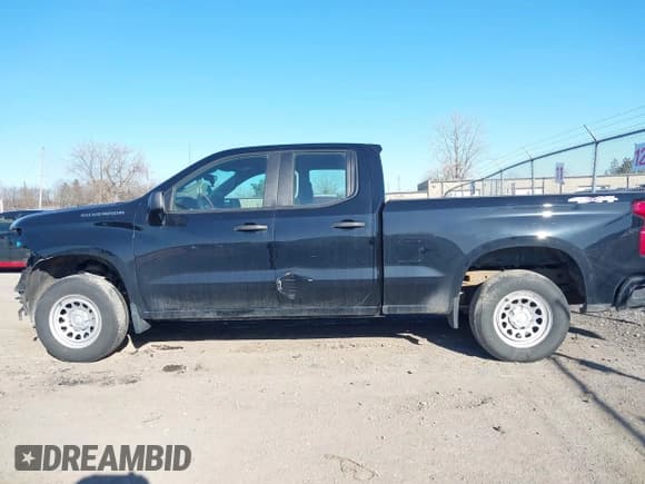 ✅ 2023 Chevrolet Silverado 1500 Work Truck • VIN: 1GCRDAEK1PZ231054 • Lot: 41796877. Wystawiony na IAAI z przebiegiem 34 206 mil. Bezpłatny archiwum sprzedaży aukcyjnych z USA i szczegółowy raport historii pojazdu na DreamBid. Zdjęcie 15.